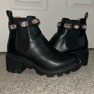 Steve Madden Boots